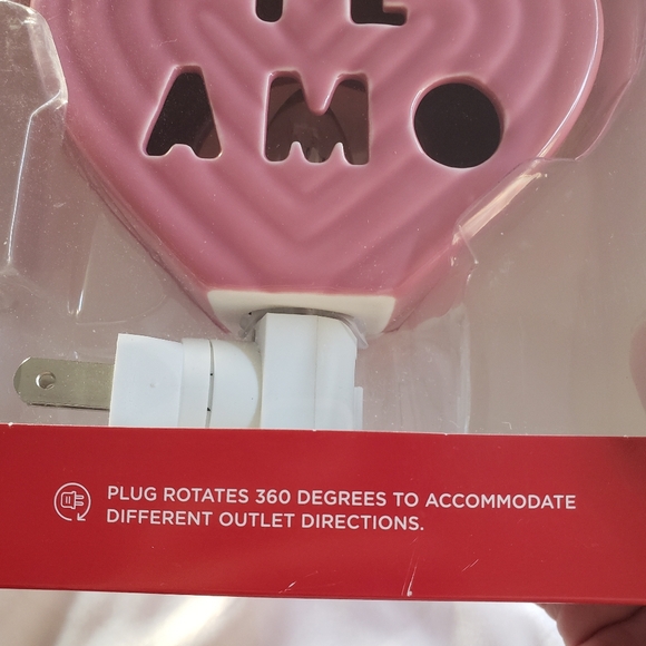 Pink Ceramic Heart "Te Amo" Night Light - Picture 4 of 5